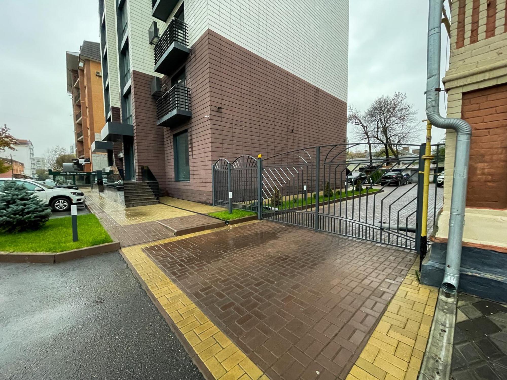Новобудова В Центрі Біля Набережної Kremenciuk Exterior foto